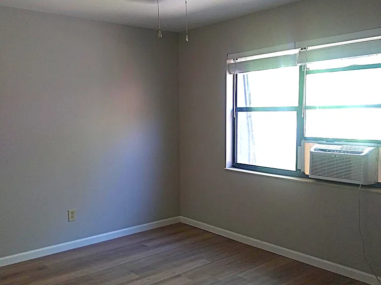 Upstairs bedroom #2