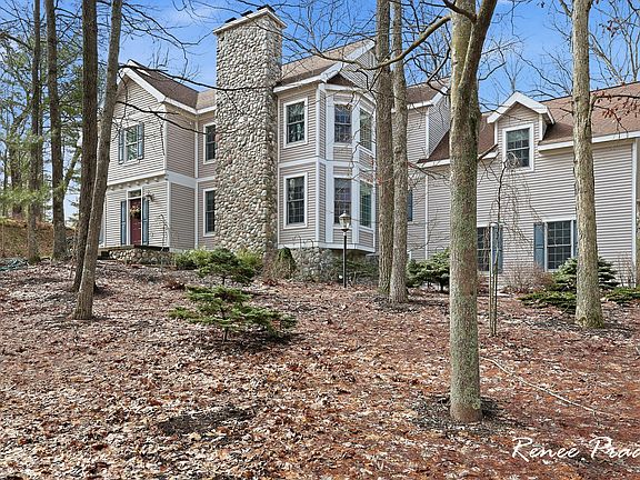 2nd image of 5439 Shawnee Rd