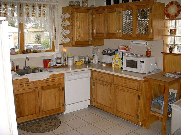 kitchen, solid wood cabinets
