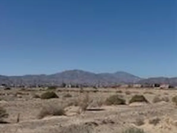 2141 Iridescent Ave, Thermal, CA 92274