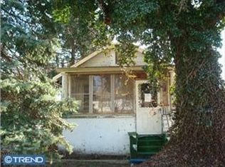 8128 Stow Rd, Pennsauken, NJ 08110