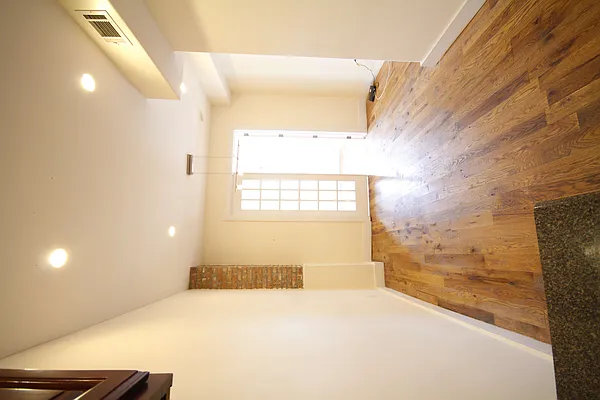 Rented by Nooklyn NYC LLC | media 11