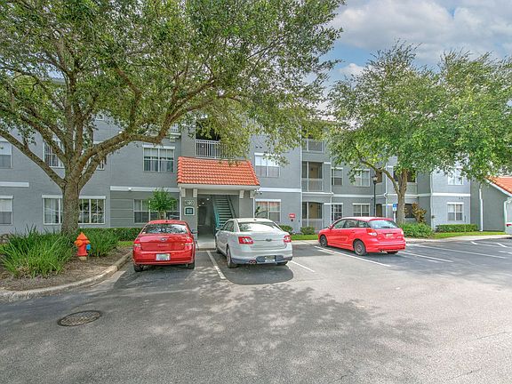 5th image of 18001 Richmond Place Dr APT 123