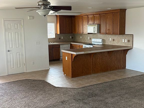 4th image of 401 W North Ave #405
