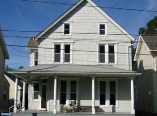 29 N Railroad St, Walnutport, PA 18088