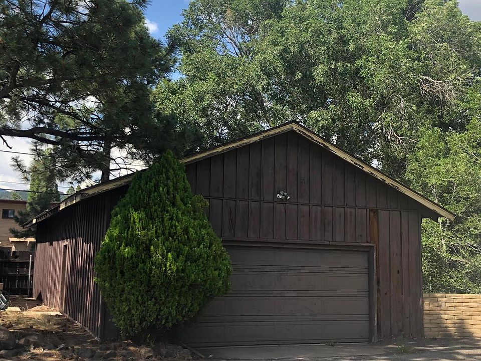 2nd image of 302 W Oak Ave
