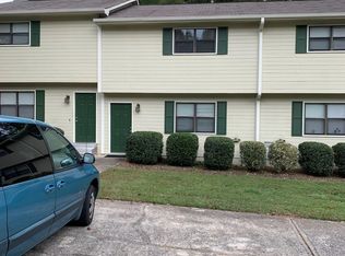8492 Pineland Dr, Jonesboro, GA 30238