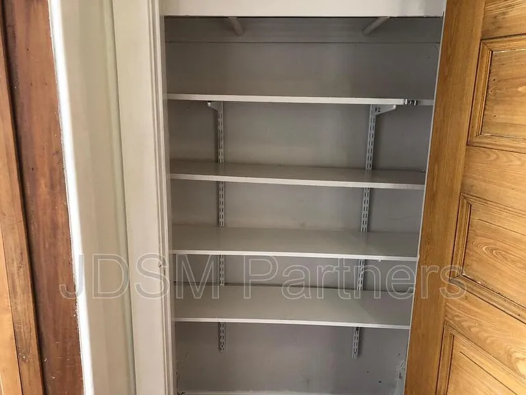 1260 Vine St #1 — Photo 11