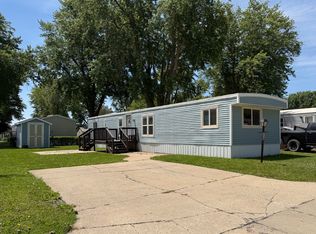 207 Sunrise Park #207, Pella, IA 50219