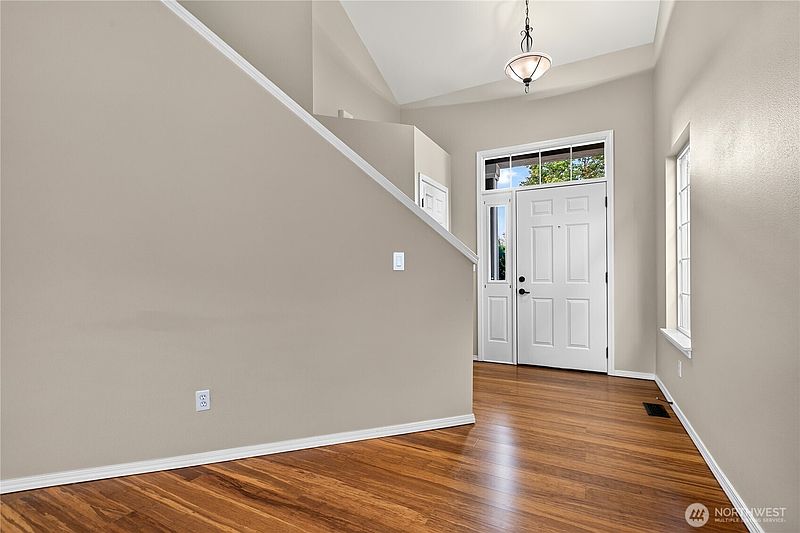 3rd image of 16963 Lookout Mountain Road SE