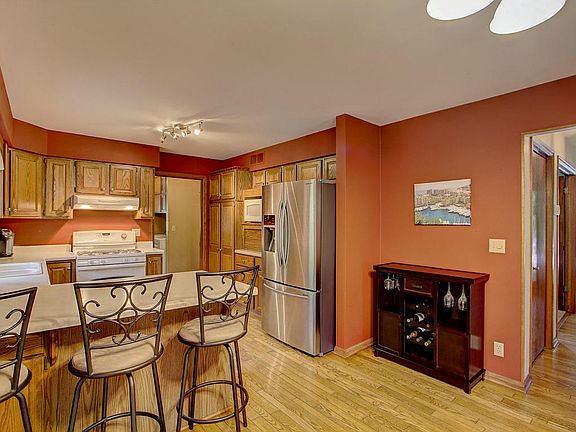 5th image of N69W23391 Salem Ct W