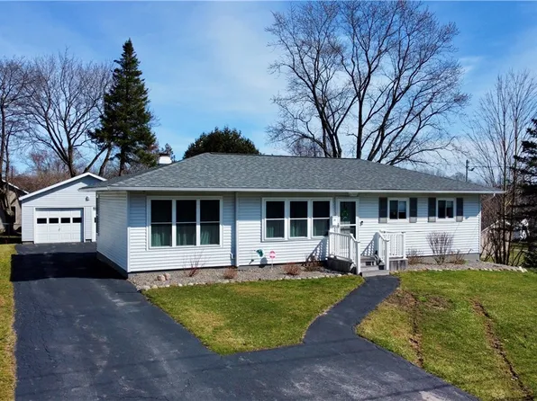 31 Hollywood Dr, Whitesboro, NY 13492