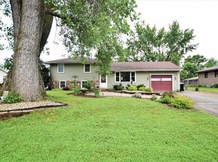 2017 Teton Trl N, Brooklyn Park, MN 55444