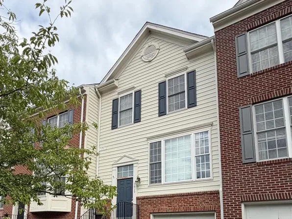 9819 Cheshire Ridge Cir, Manassas, VA 20110