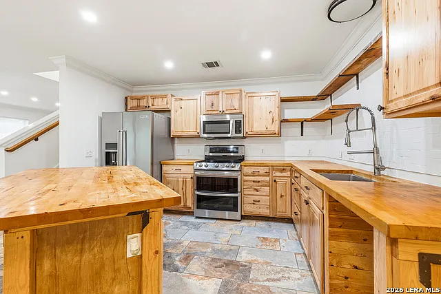 902 Amber Knl — Photo 10