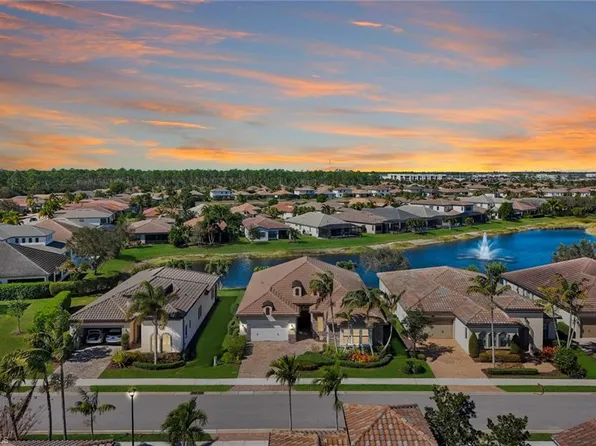 9469 Greenleigh CT, NAPLES, FL 34120