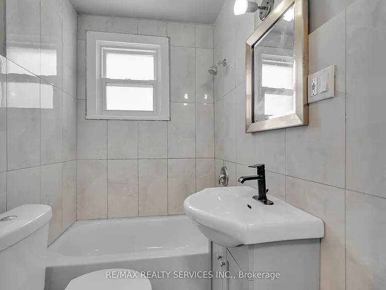5 Fairholt Rd N #8 — Photo 15