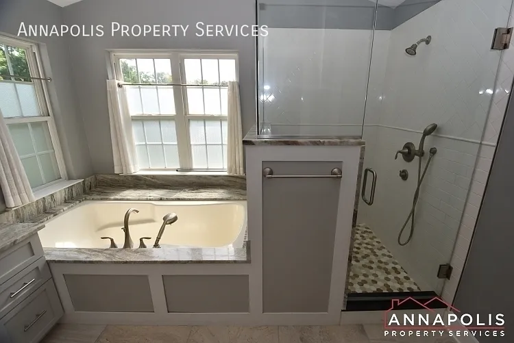 888 Stonehurst Ct — Photo 19