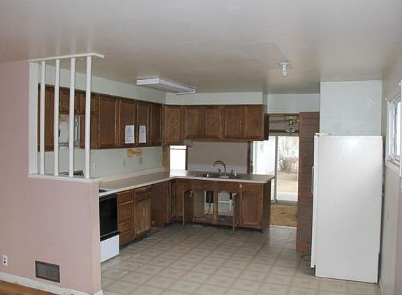 2nd image of 1560 S Zenobia St