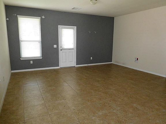 4th image of 19231 Midnight Glen Dr