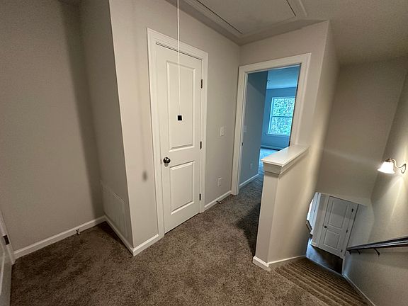 4th image of 613 Caroline Court #8b