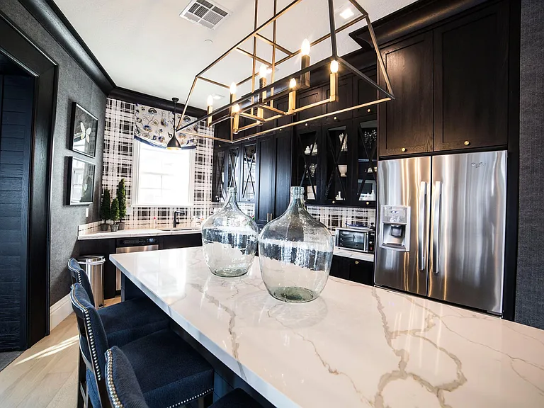 Draper Village Apartments — Photo 7
