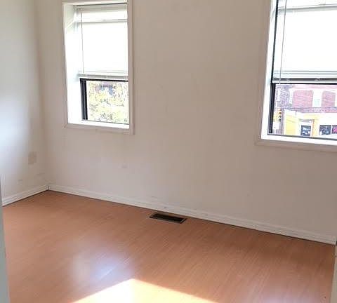4th image of 1842 E Passyunk Ave APT 3