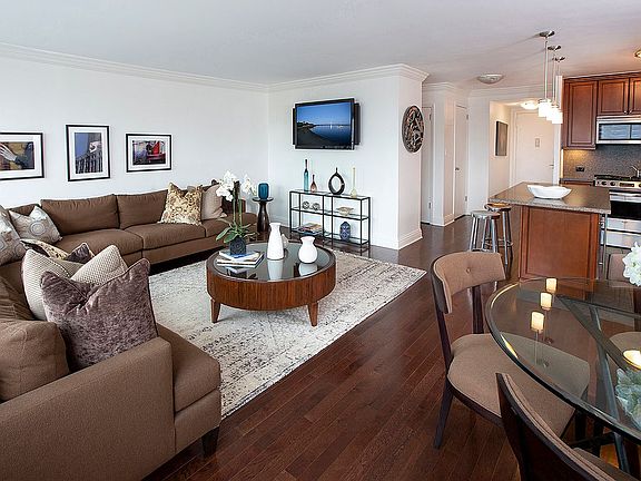 3rd image of 300 E 59th St APT 2907