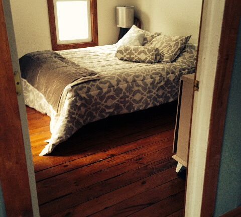Downstairs bedroom w/ closet