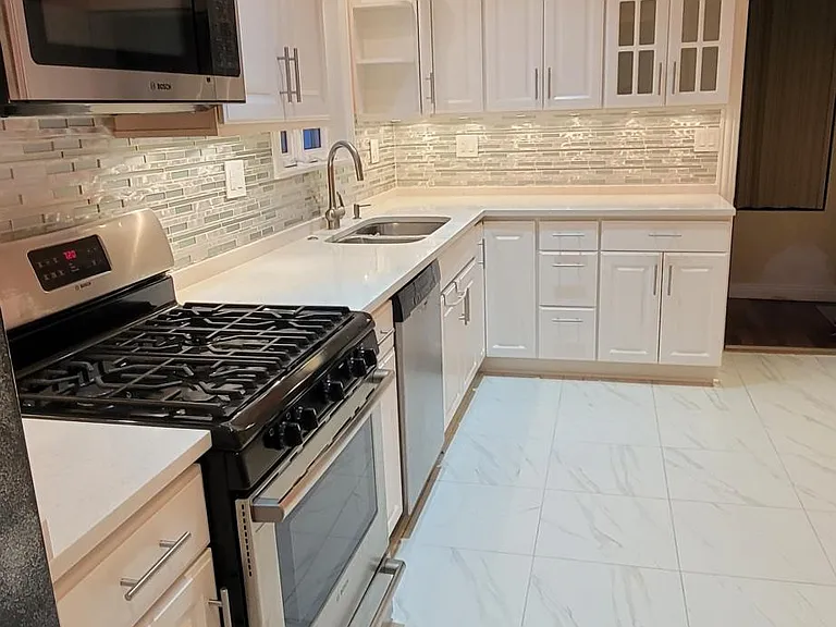 5627 N Central Ave #2 — Photo 2