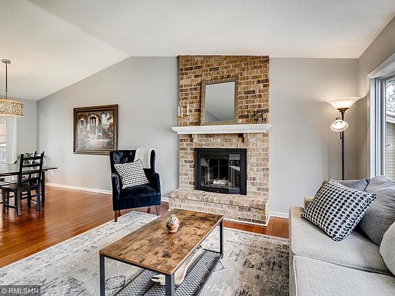 5th image of 610 Westfield Ln