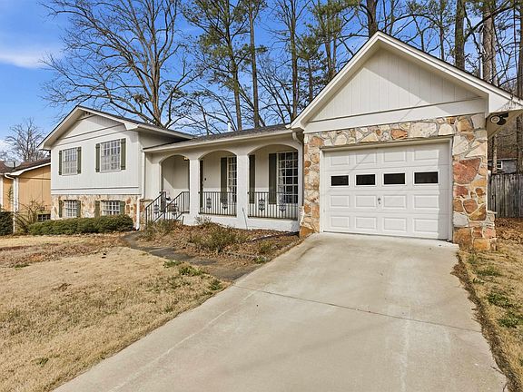 3rd image of 1427 Farmington Rd