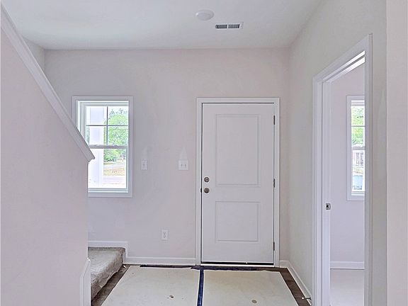 4th image of 407 Windemere Dr