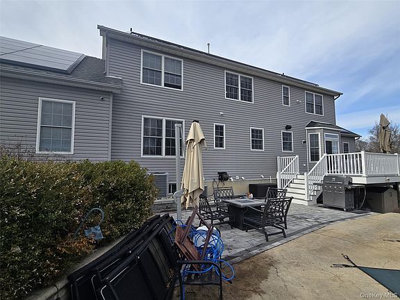 5th image of 104 Winding Brook Court