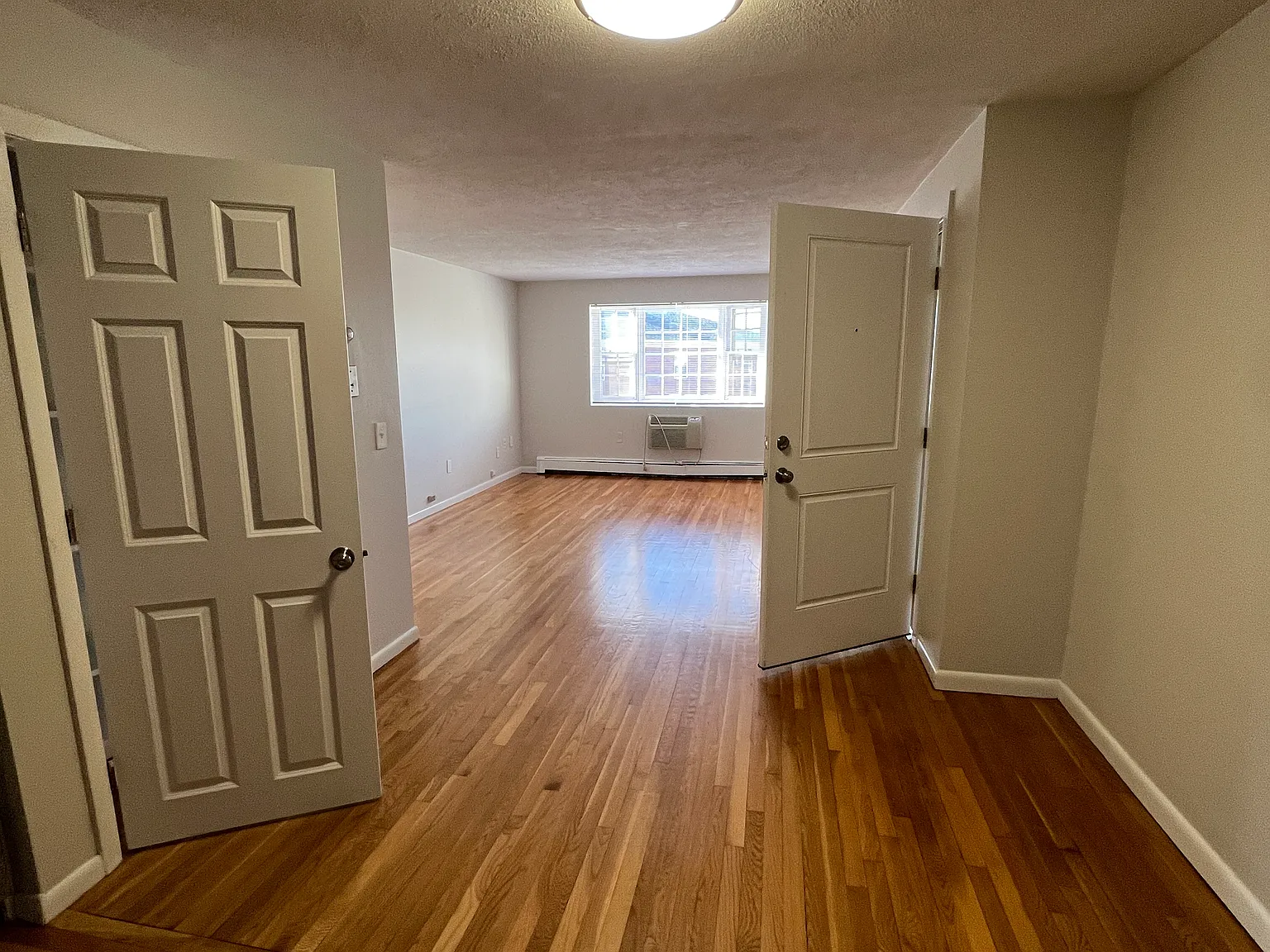 52 Mill St — Photo 3