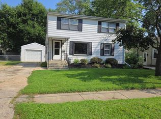 834 Grand Ave, Loves Park, IL 61111