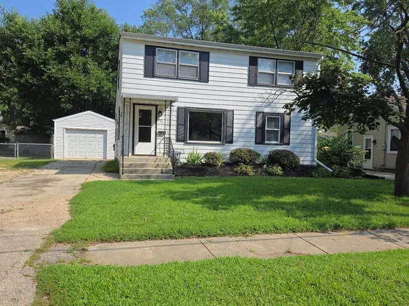 834 Grand Ave, Loves Park, IL 61111