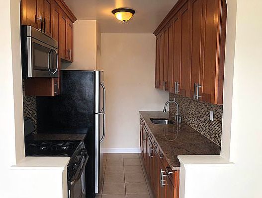 4th image of 22-23 47th St #4