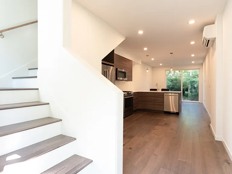 7433A 4th Ave NE — Photo 34