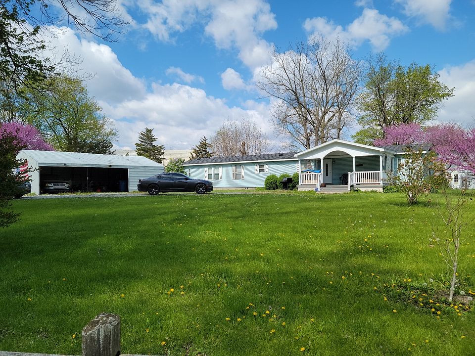 1st image of 302 Riverwood Dr