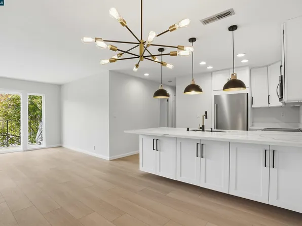 1077 Wesley Ct APT 7, Walnut Creek, CA 94597