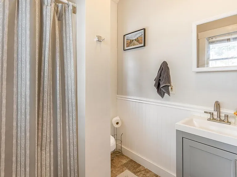 111 Chestnut St #1 — Photo 29