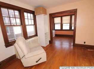 624 Van Duzer St, Staten Island, NY 10304