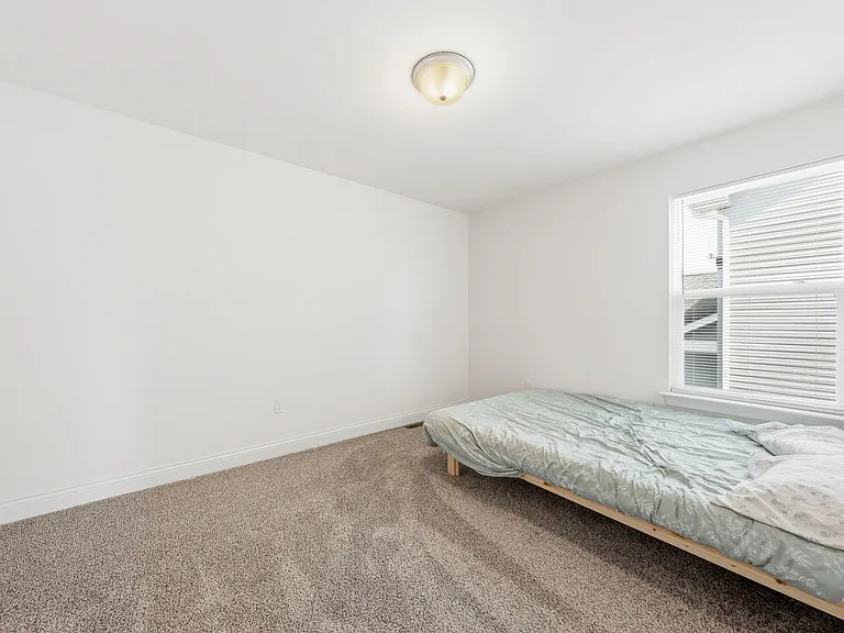 106 Sommerset Ct — Photo 36