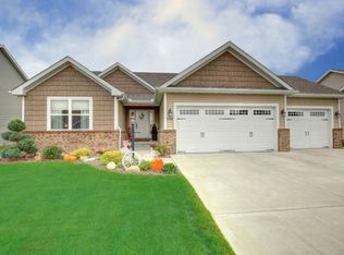 1418 Fieldstone Dr, Savoy, IL 61874