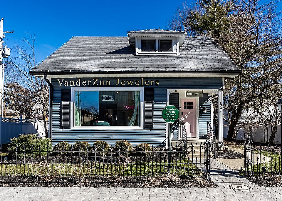 1st image of 6331 Carrollton Ave