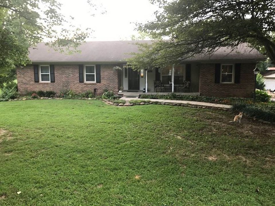 1st image of 853 Peachtree Ln