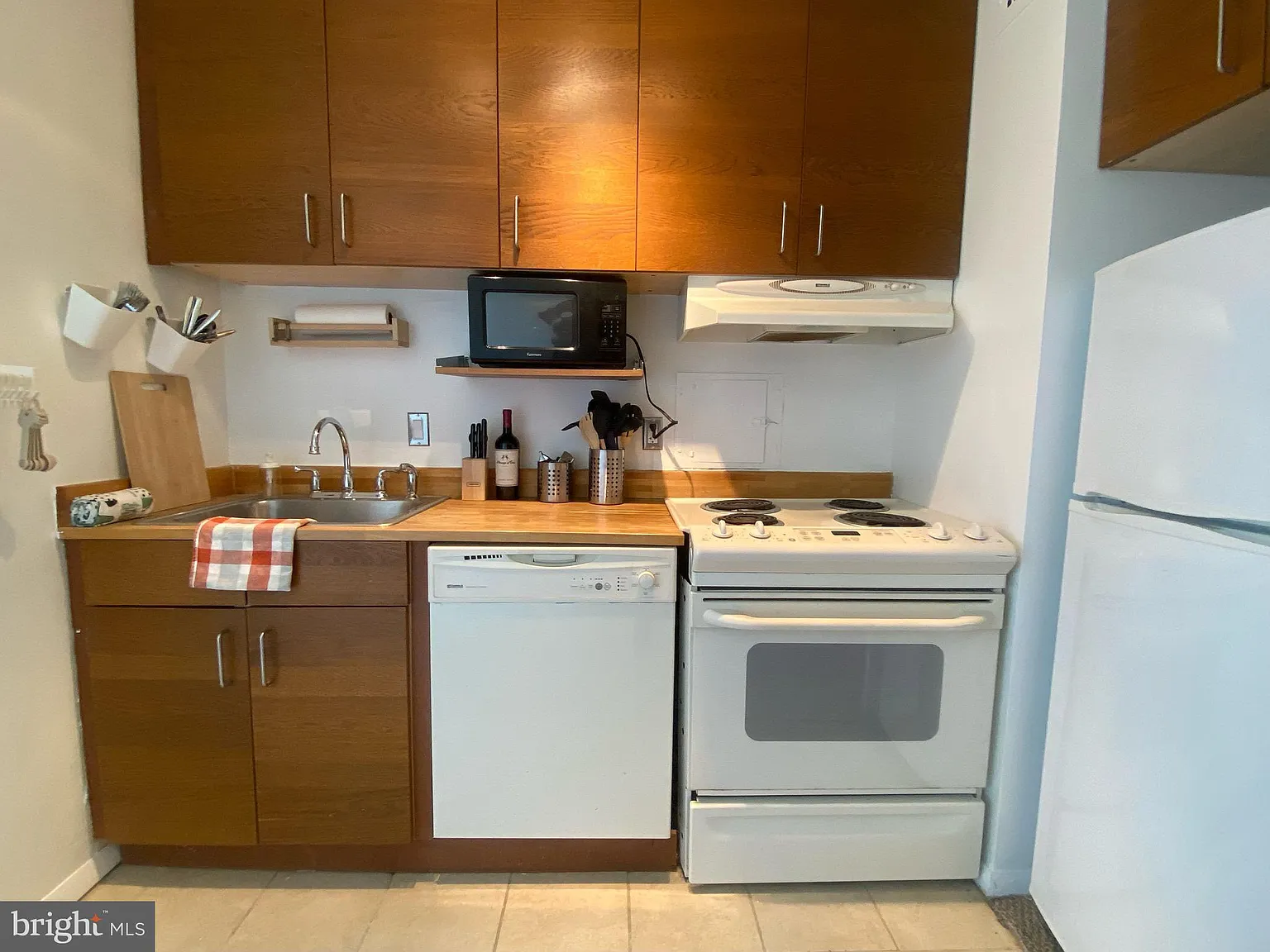 Studio, 446 sqft, $1,750 — Photo 4