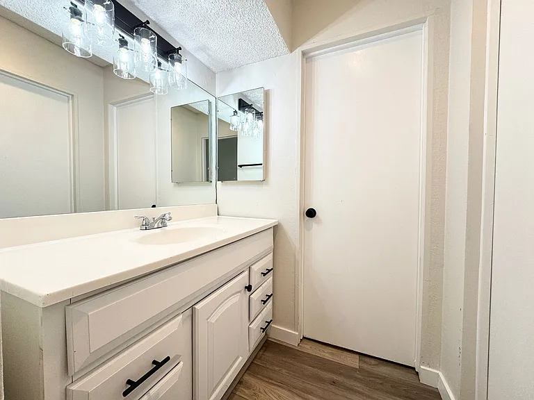 1655 E Palm Canyon Dr #408 — Photo 13