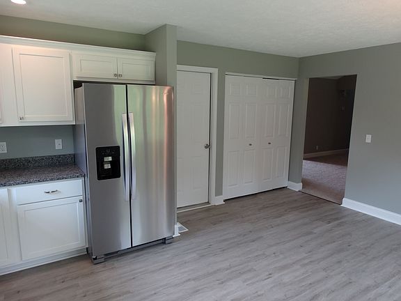 5th image of 6122 Yosemite Dr